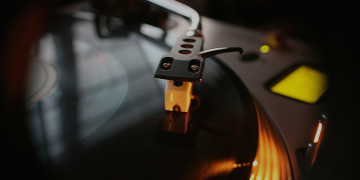 Mutar Lagu di Kafe Harus Bayar Royalti, Kok Bisa?