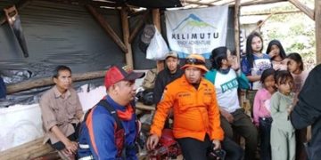 Ayah dan Anak yang Hilang di Lembah Tengkorak Bandung Ditemukan Selamat