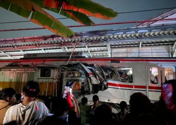 Tabrakan Kereta di Bekasi Timur Pagi Ini: Korban Tewas Bertambah, Evakuasi Masih Berlangsung